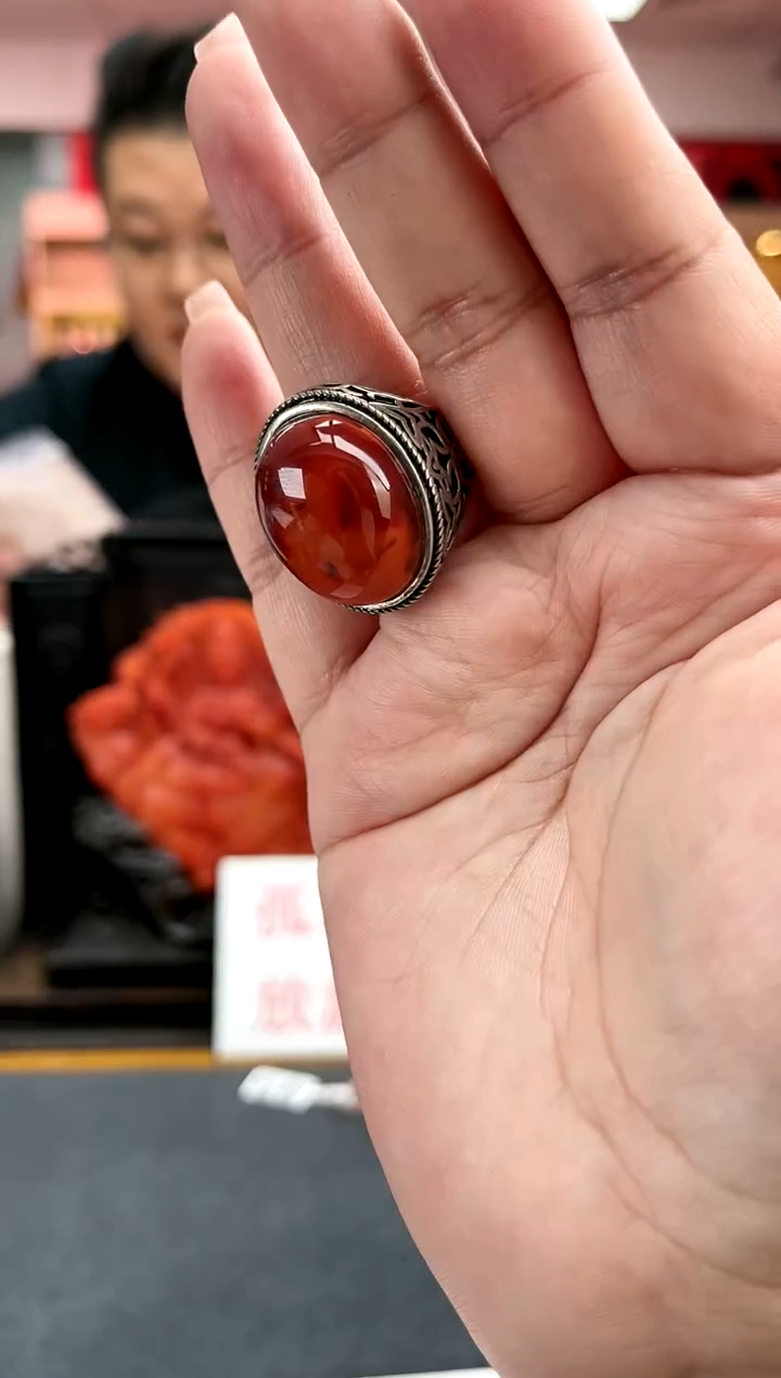 【闪购商品】南红玛瑙卡22瓦西牛血大蛋面戒指银S925镶嵌一件14