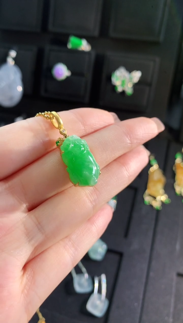 【闪购商品】翡翠吊坠(不含链)18K金镶嵌吊坠