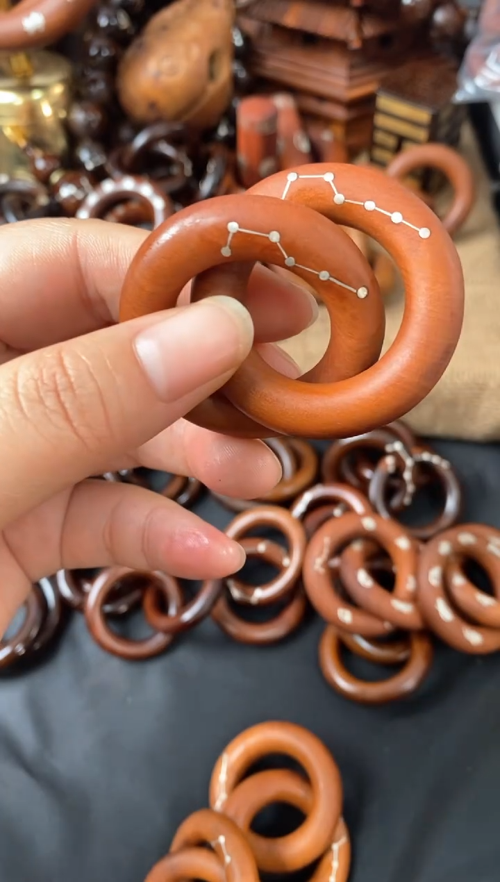 【闪购商品】木枣木普通镶银六七星小乾坤圈随机发货