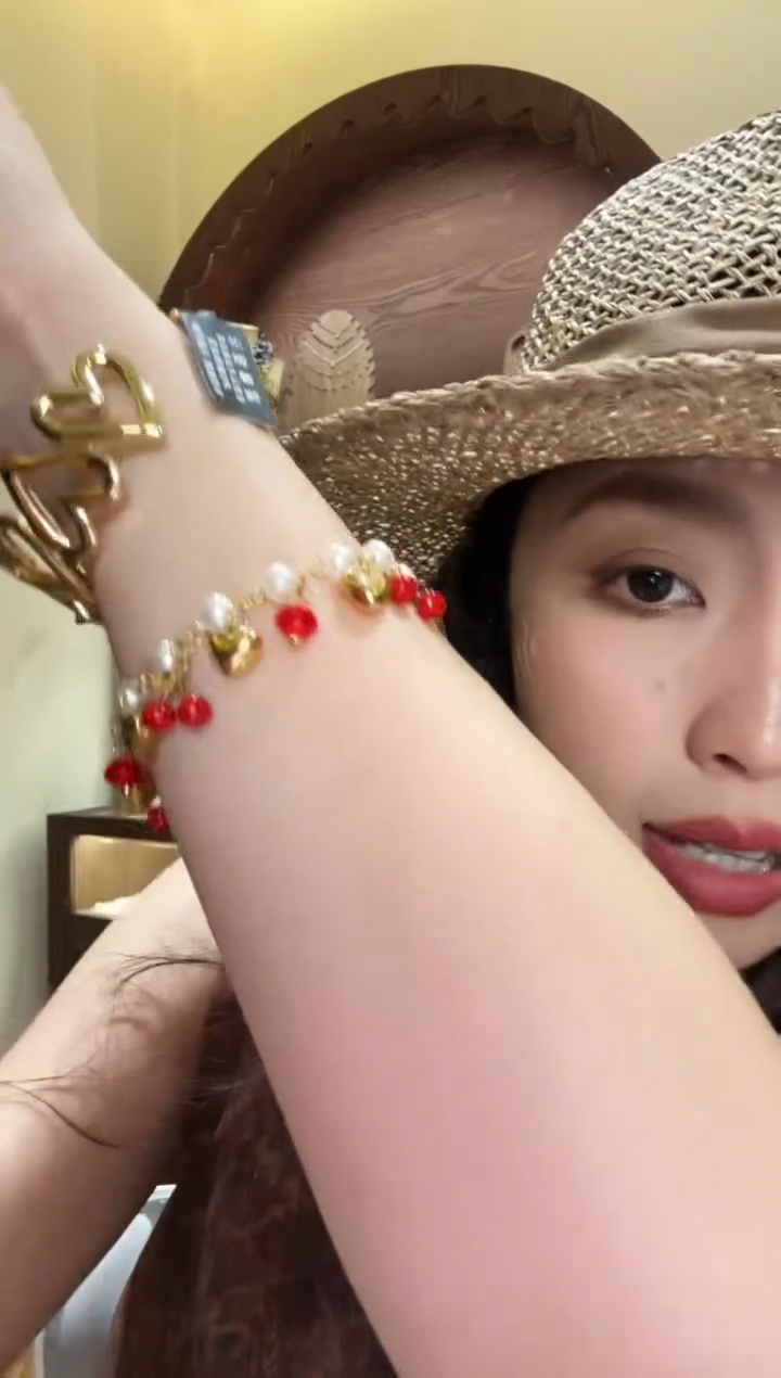 无非金属小樱桃爱心手链