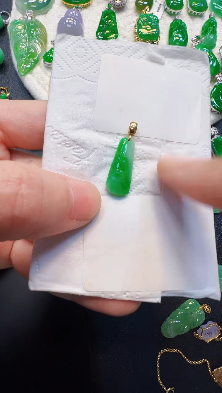 翡翠18K金镶嵌吊坠(不含链)298