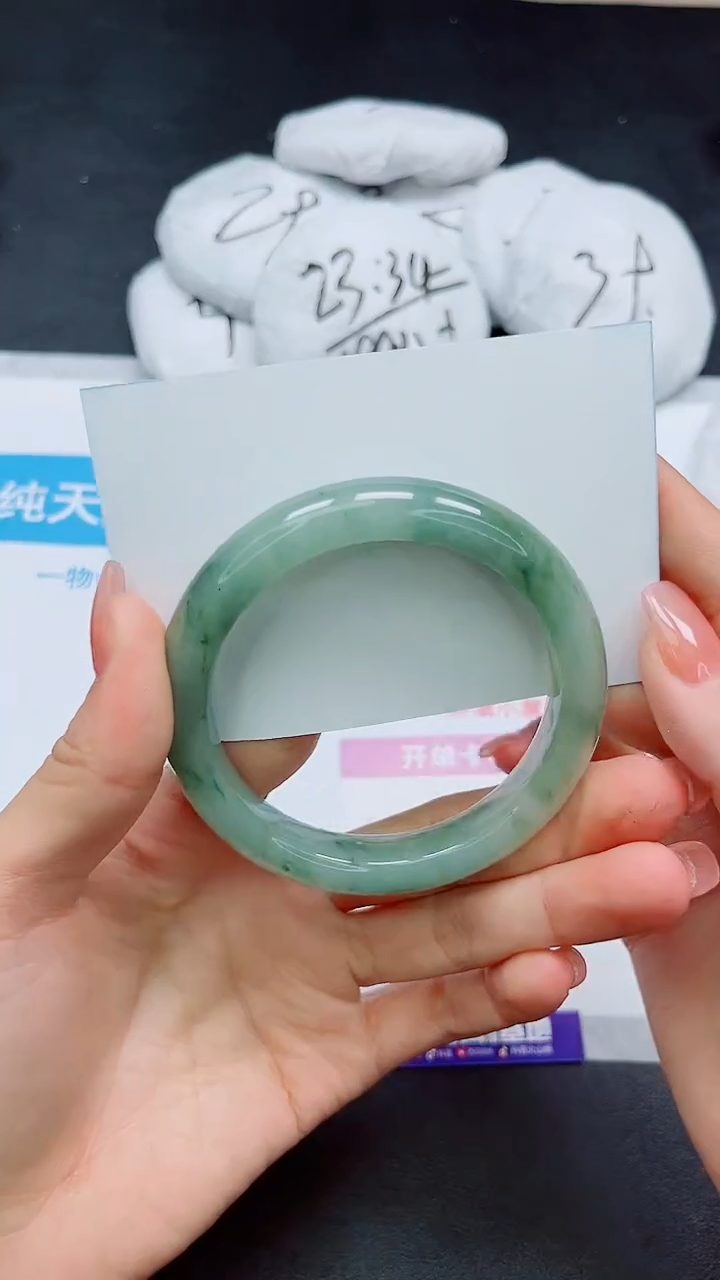 【闪购商品】石英质玉手镯未镶嵌116