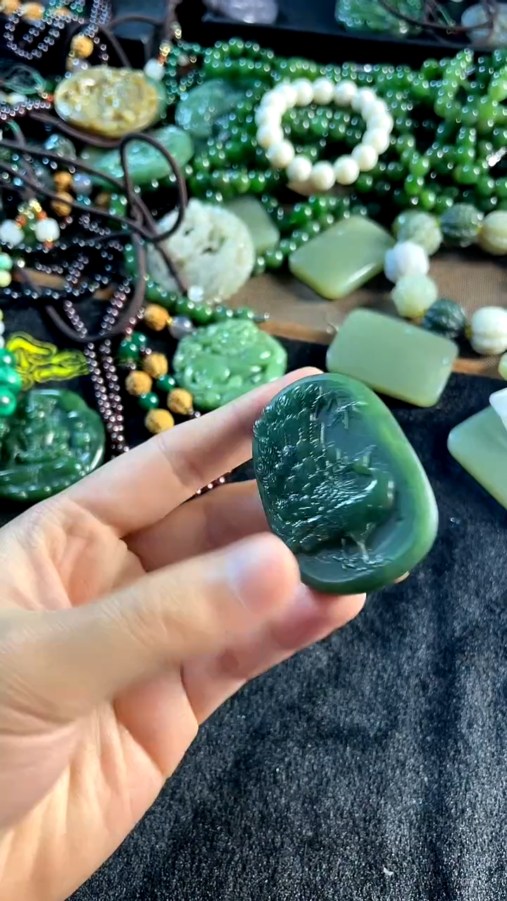 【闪购商品】和田玉（碧玉）颈饰未镶嵌孔雀
