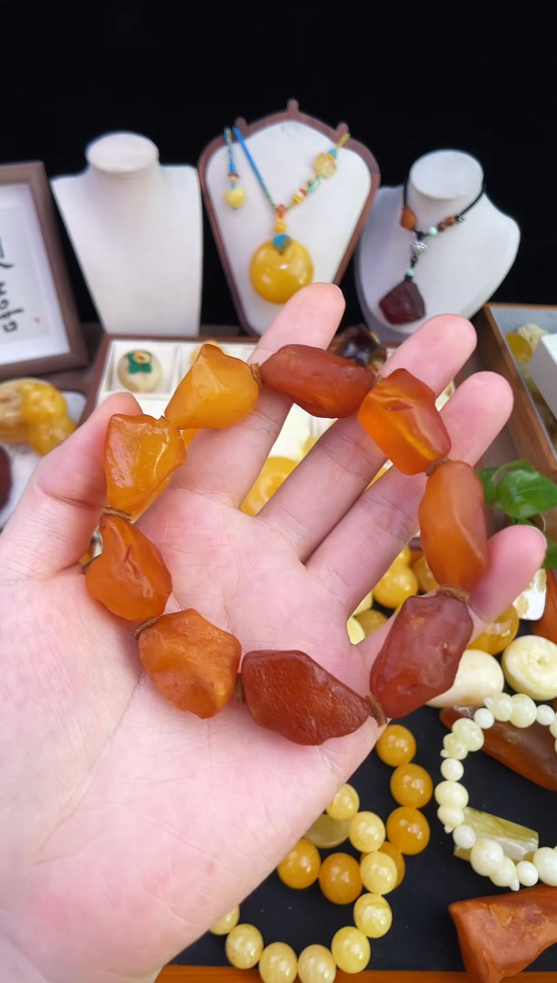 琥珀未镶嵌珠宝奇石柒月