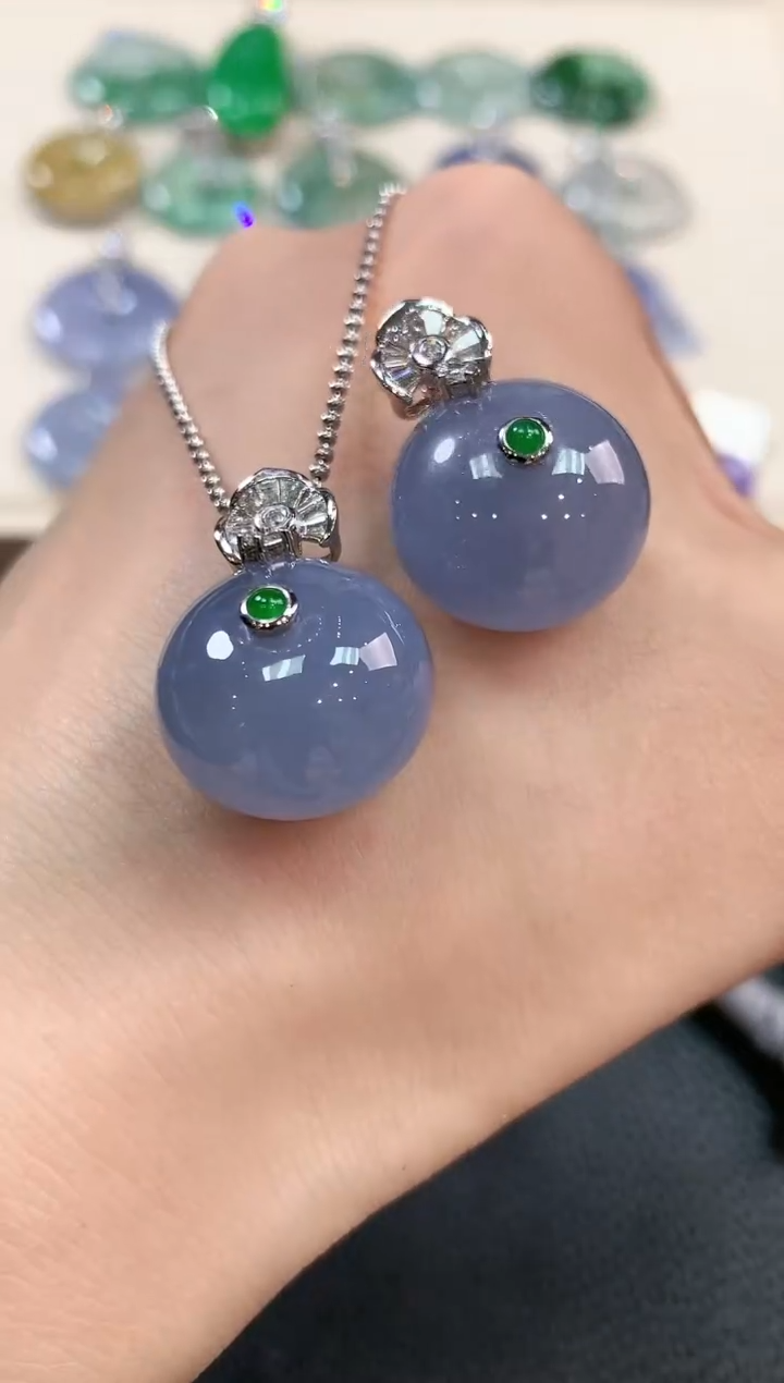 【闪购商品】翡翠吊坠(不含链)18K金镶嵌b80不退换多样性一件发货