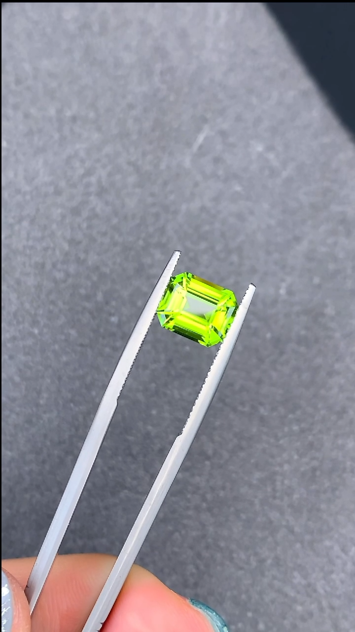 【闪购商品】橄榄石无未镶嵌3.54克拉