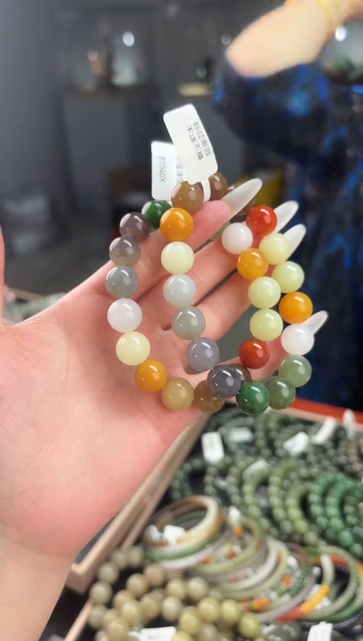 未镶嵌手串和田玉董小姐推荐 多样性发货 拍一发一db12