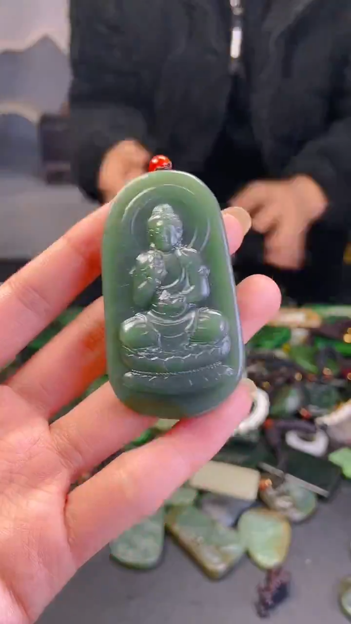颈饰未镶嵌和田玉1