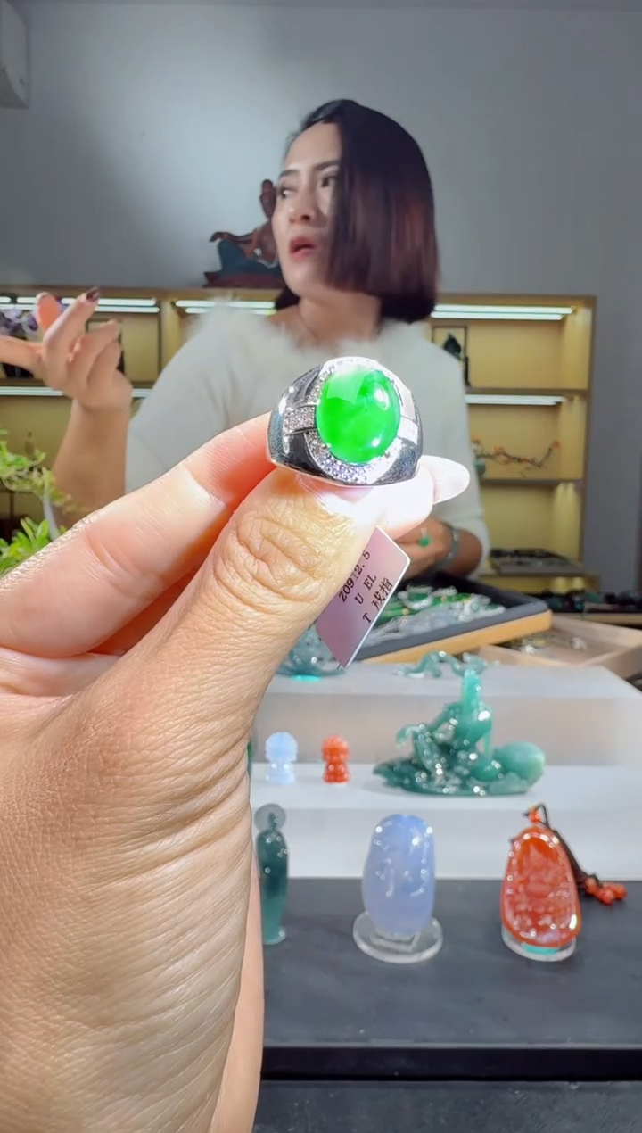 未镶嵌戒指翡翠戒指（多样性发其一）