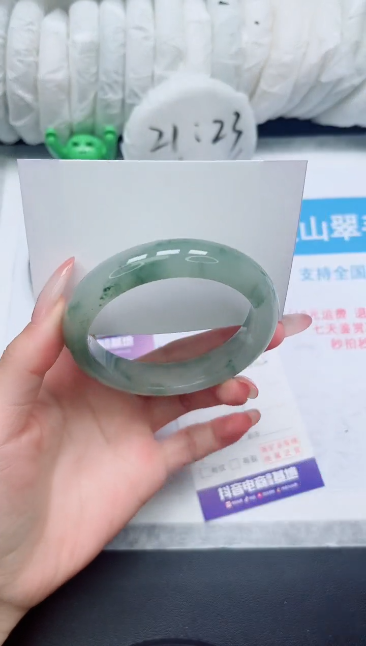 【闪购商品】石英质玉未镶嵌手镯265