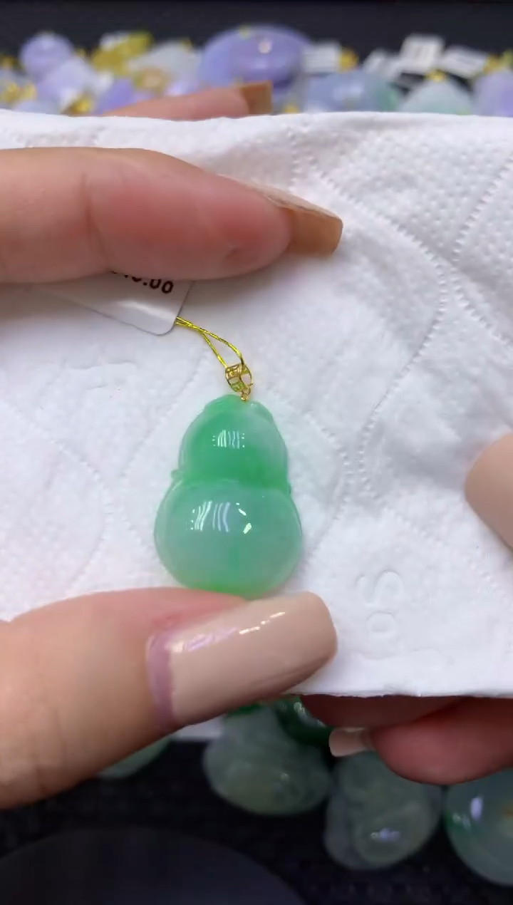 颈饰18K金镶嵌翡翠天然缅甸翡翠A货