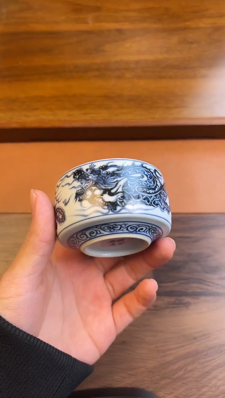 问青坊纯手工手绘青花仿元龙纹柴窑禅定杯