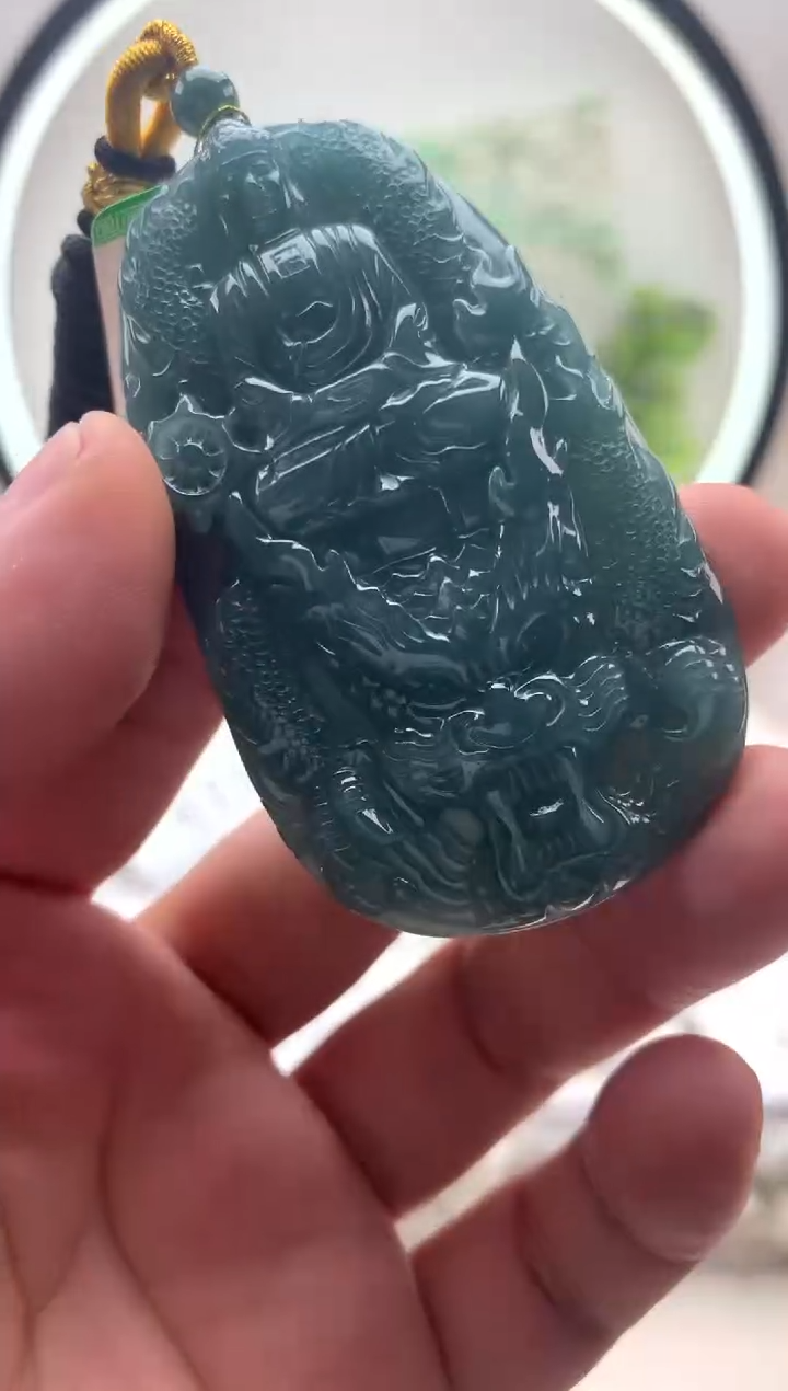 颈饰未镶嵌翡翠大日如来