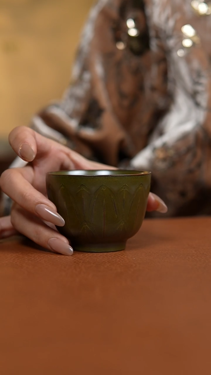 瓷片茶叶沫小莲瓣杯