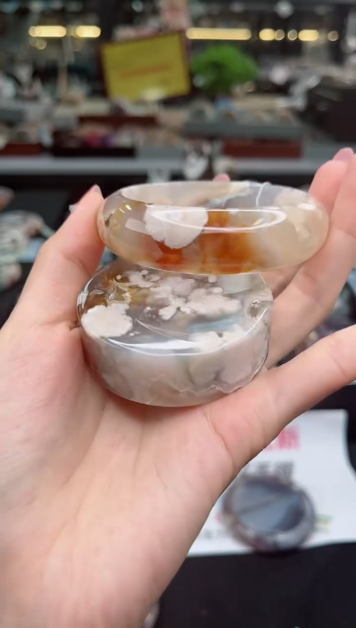 【闪购商品】石英质玉手镯未镶嵌55圈口（赠品镯心）6571090