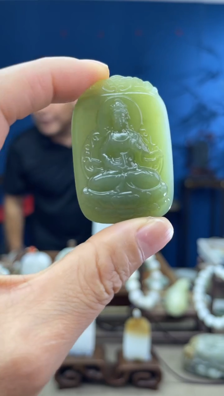 和田玉未镶嵌颈饰1