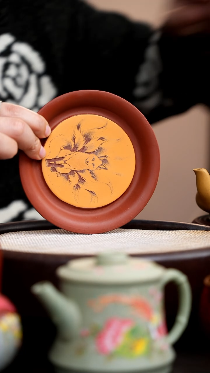 茶壶紫砂朱泥玉盘壶承刻九尾