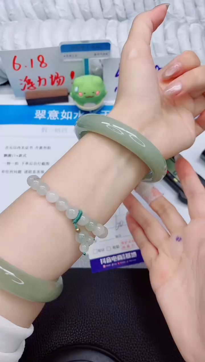 石英质玉手镯未镶嵌319-60.2