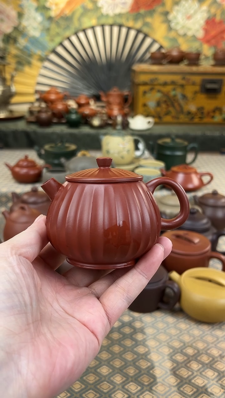 茶壶紫砂朱泥筋纹宫灯壶170CC