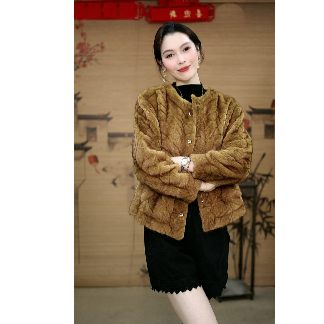 【 蓝夫人】 大金叶圆领款显瘦港风洋气气质秋冬款时尚保暖宽松