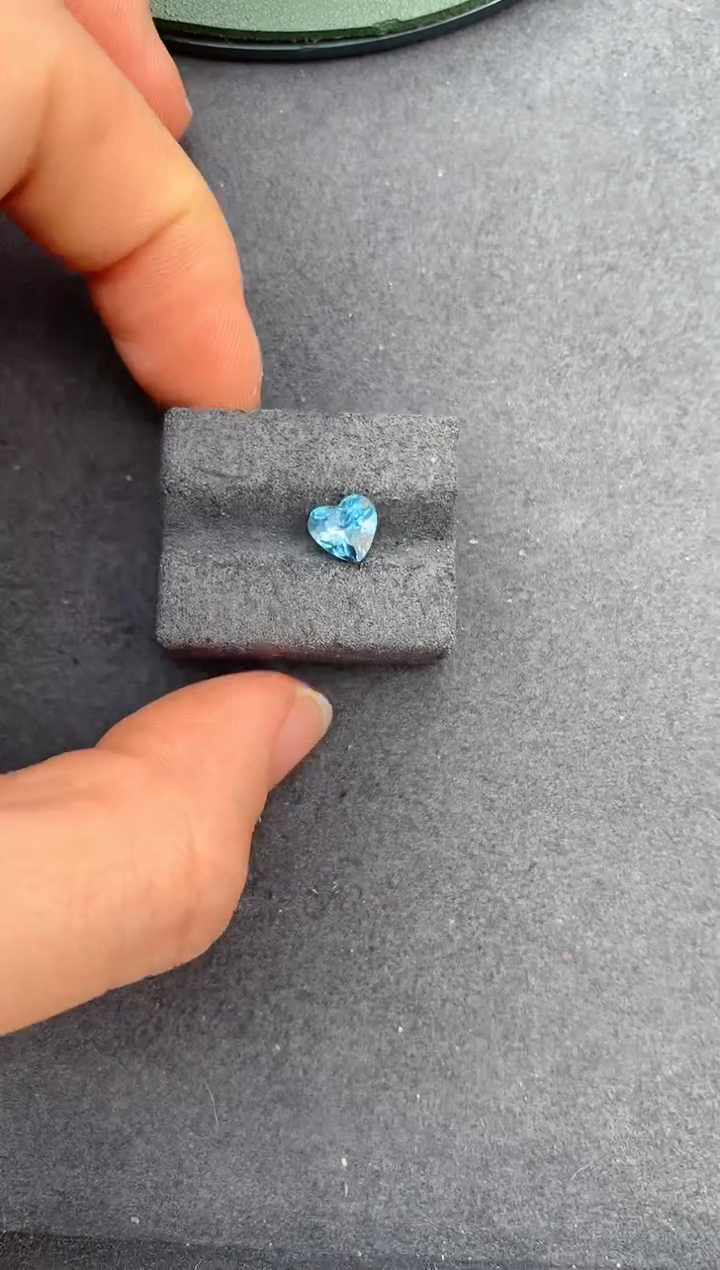 【闪购商品】海蓝宝石裸石未镶嵌1.1ct海蓝宝