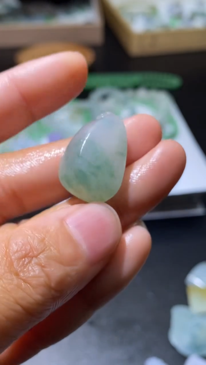 【闪购商品】定制翡翠未镶嵌翡翠毛货~多样性发货一个