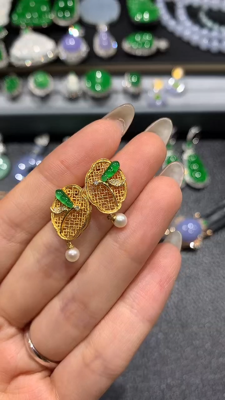 【闪购商品】翡翠耳饰18K金镶嵌8团购