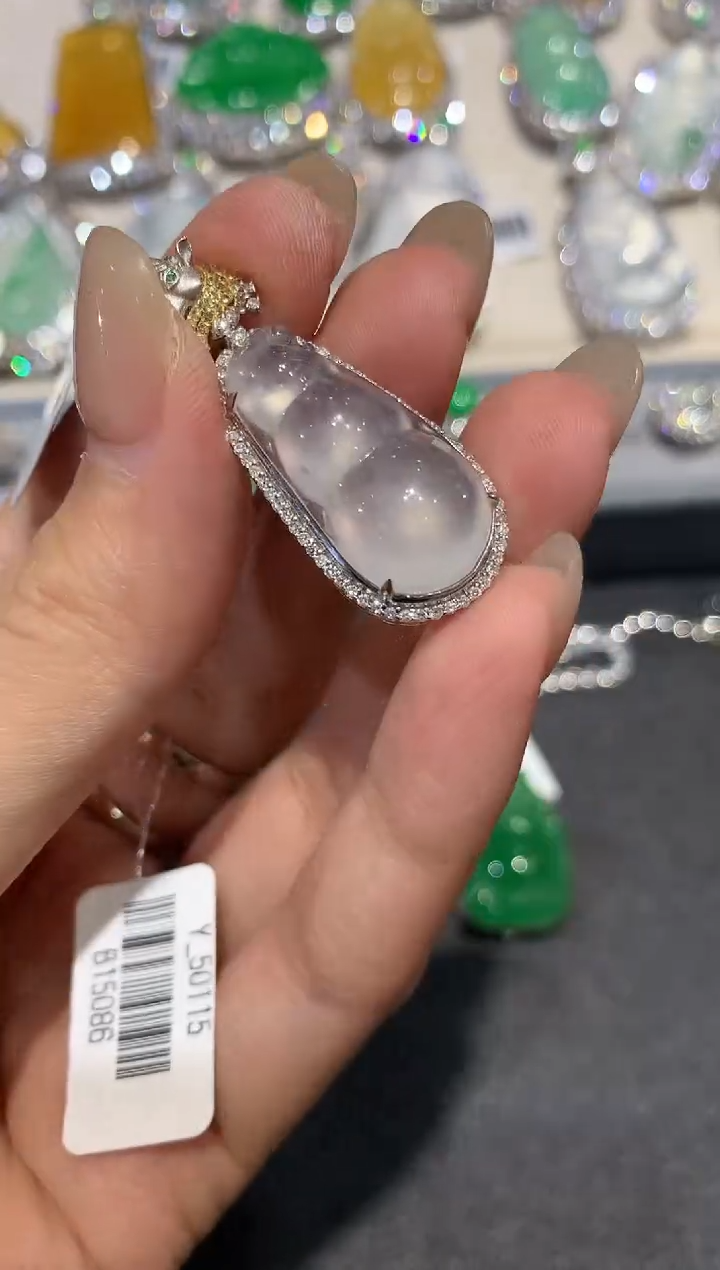 【闪购商品】翡翠吊坠(不含链)18K金镶嵌q402  