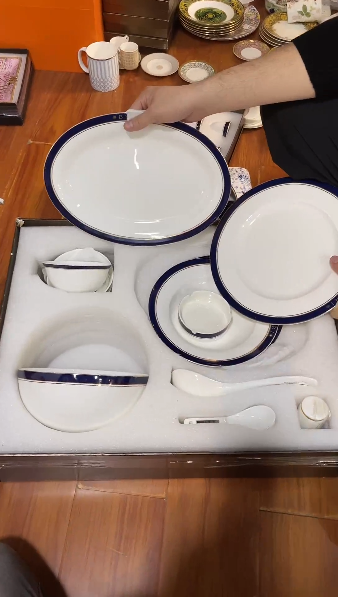 杯鸿辉家品牌瓷器，京东包邮！