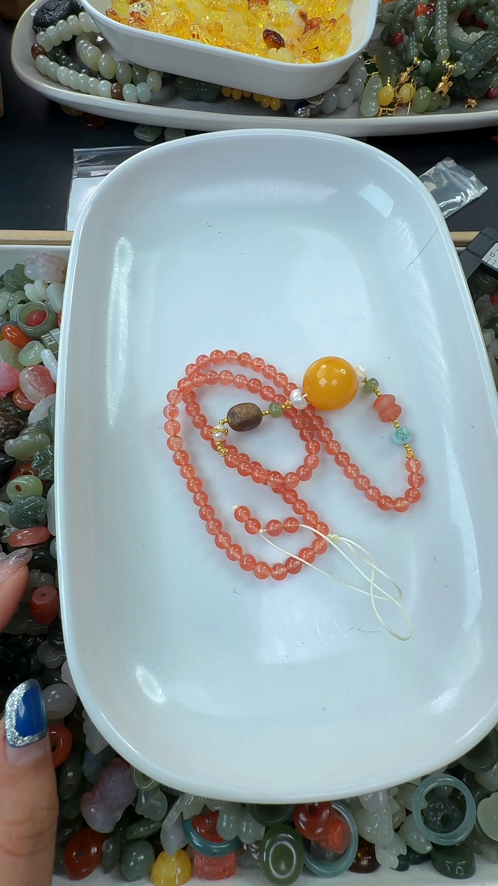 蜜蜡颈饰未镶嵌寒*寒烟180一个