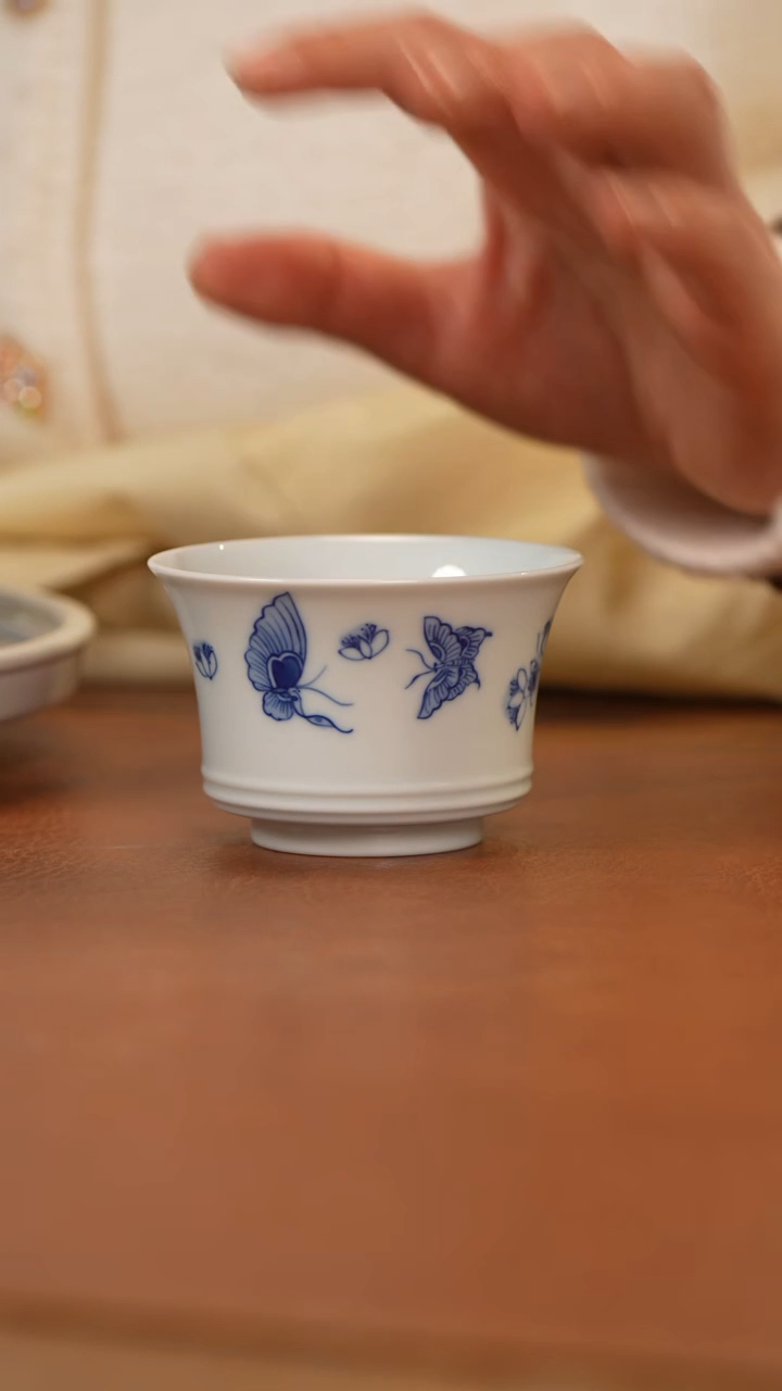 【闪购商品】杯古月蝶恋花马蹄杯