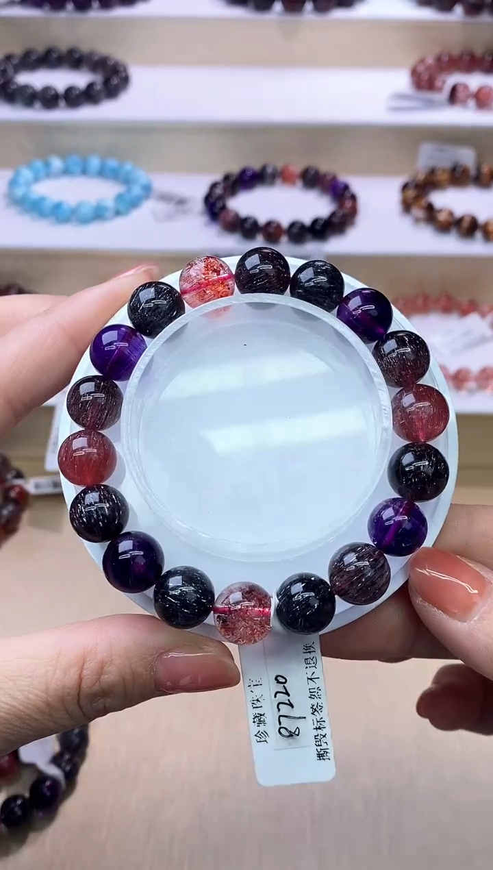 【闪购商品】水晶手链未镶嵌黑加仑超七11m+