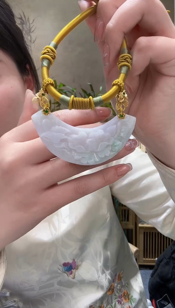 【闪购商品】翡翠颈饰未镶嵌吊坠