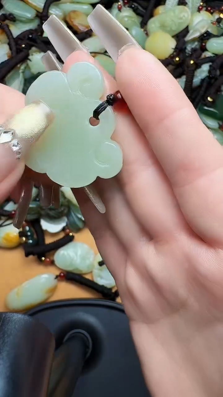 【闪购商品】和田玉颈饰未镶嵌1