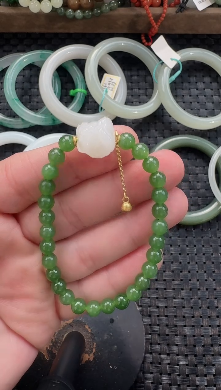 颈饰未镶嵌和田玉6mm碧玉