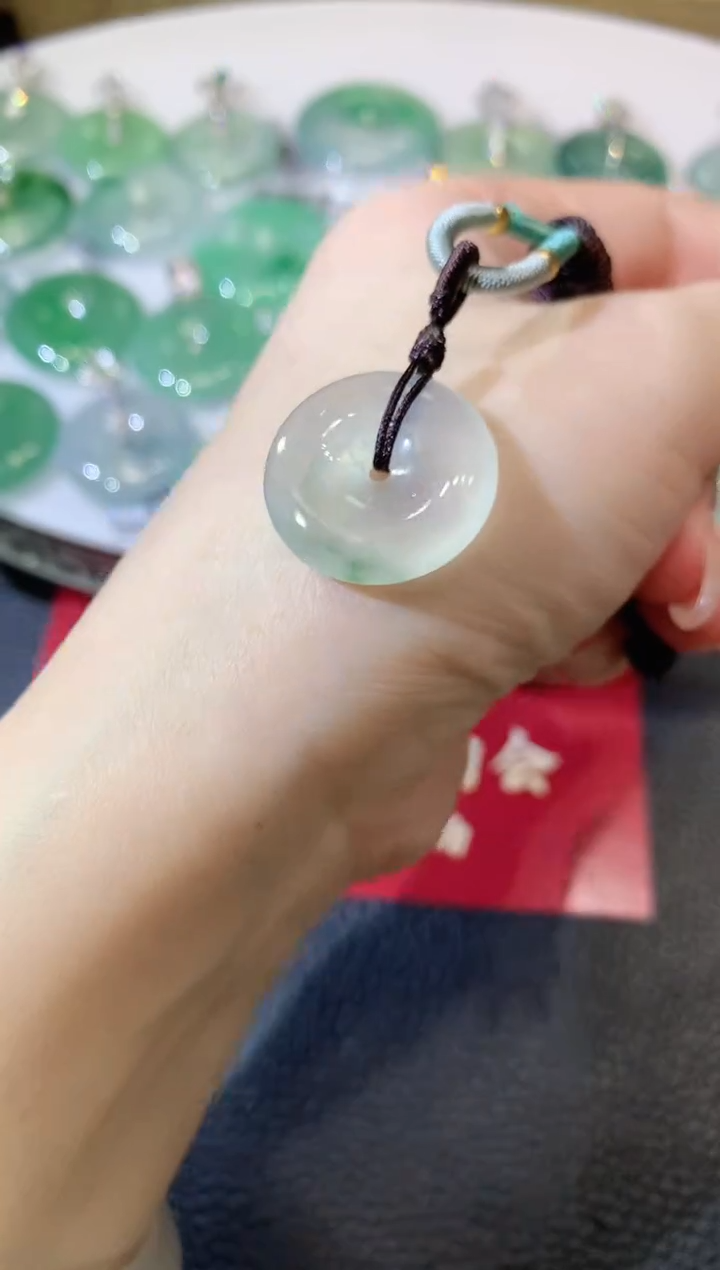 【闪购商品】翡翠吊坠(不含链)未镶嵌A16 不退不换