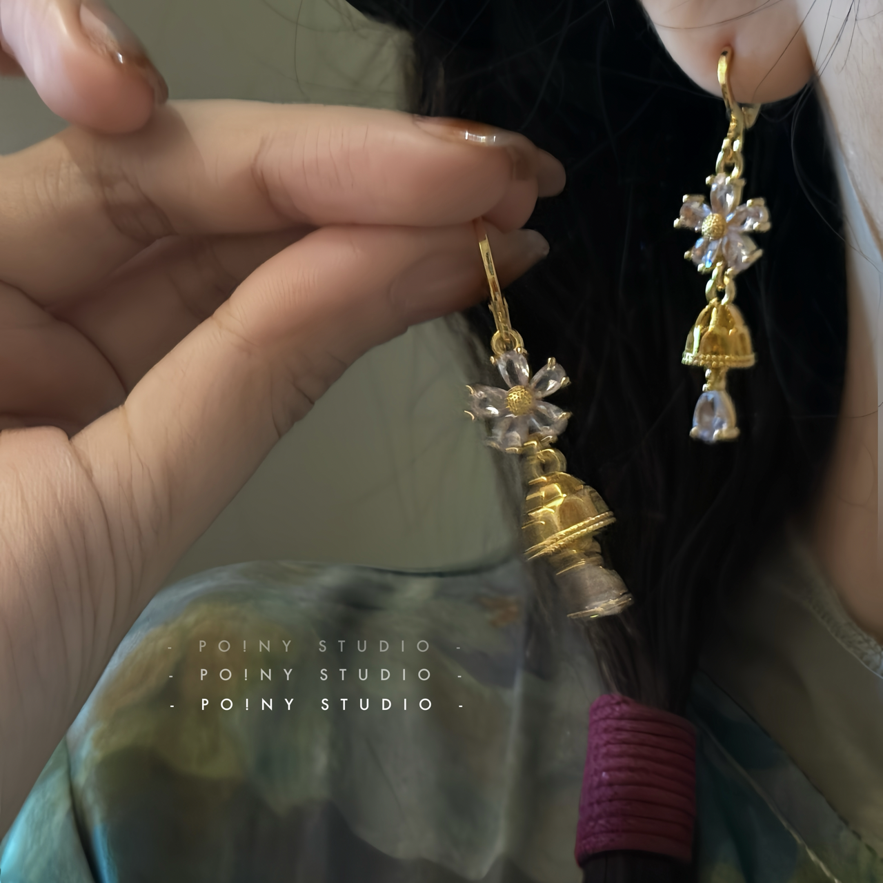 铜合金耳饰 精致金色花朵铃铛耳环女复古高级感气质耳坠耳饰