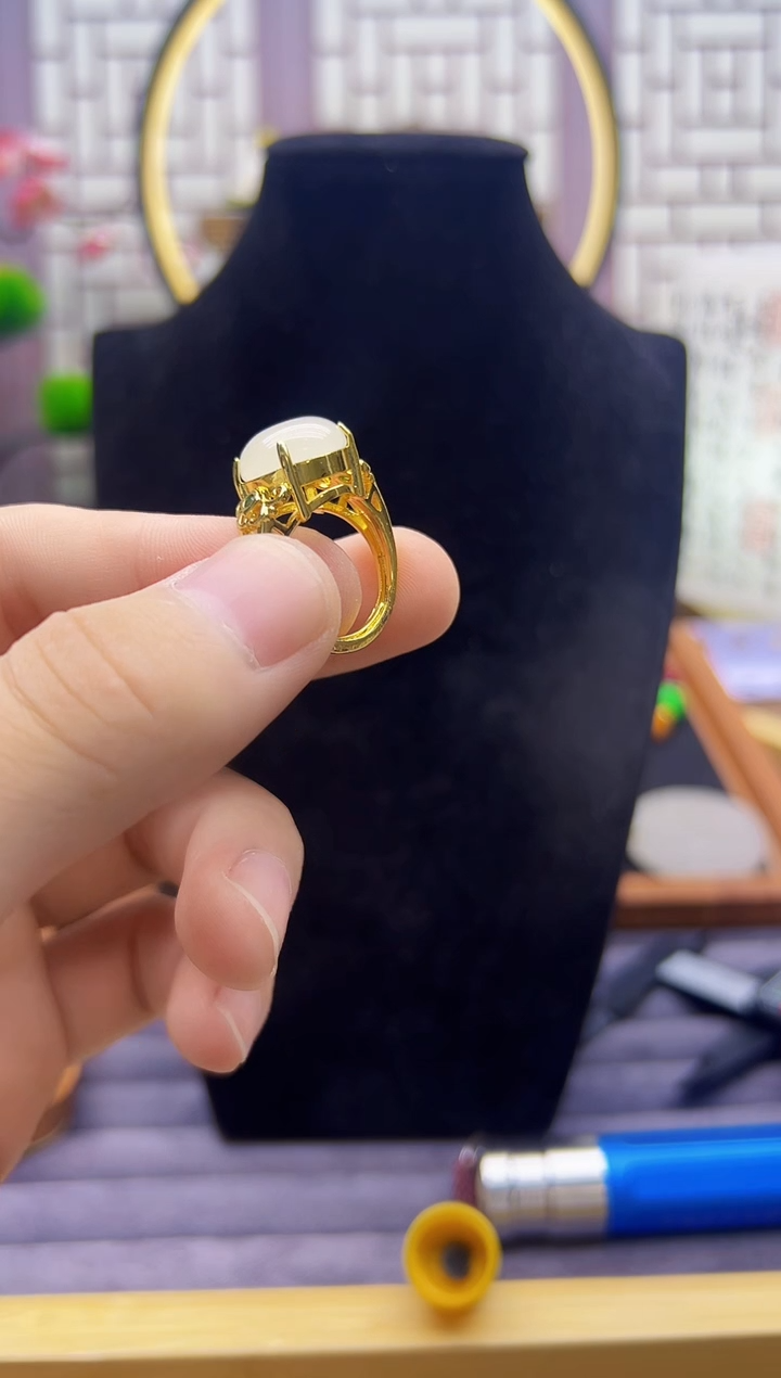 和田玉戒指14K金镶嵌J72