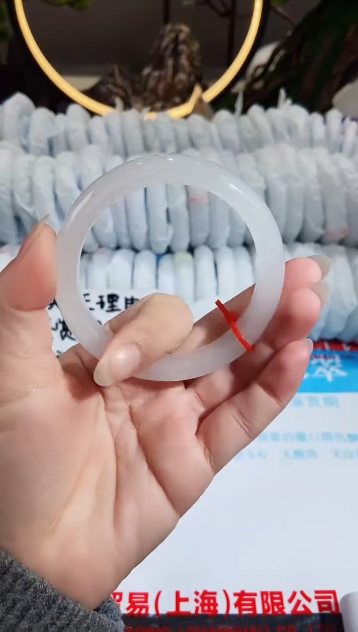 【闪购商品】石英质玉手镯未镶嵌4-59