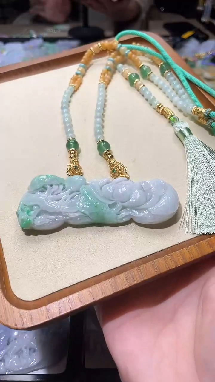 【闪购商品】翡翠颈饰未镶嵌吊坠