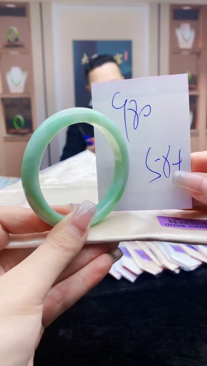 【闪购商品】翡翠手镯未镶嵌   H62-28