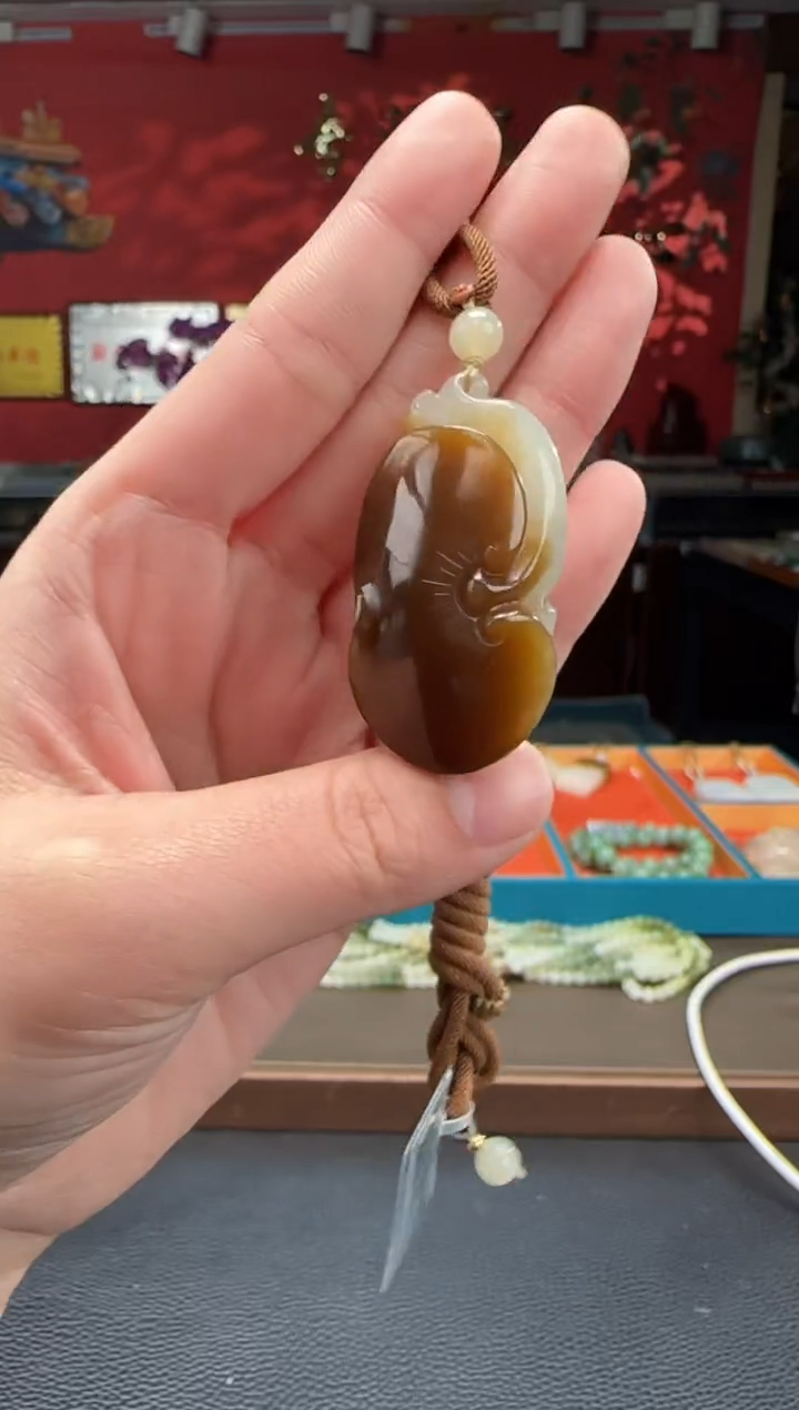 【闪购商品】和田玉颈饰未镶嵌且末糖白如意