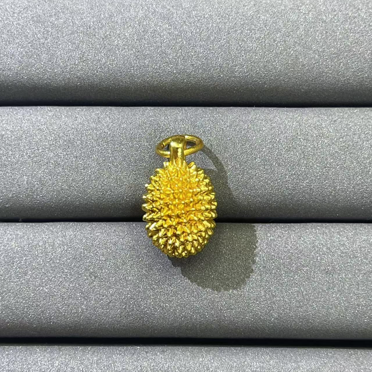 宝阁甄选时尚榴莲吊坠006