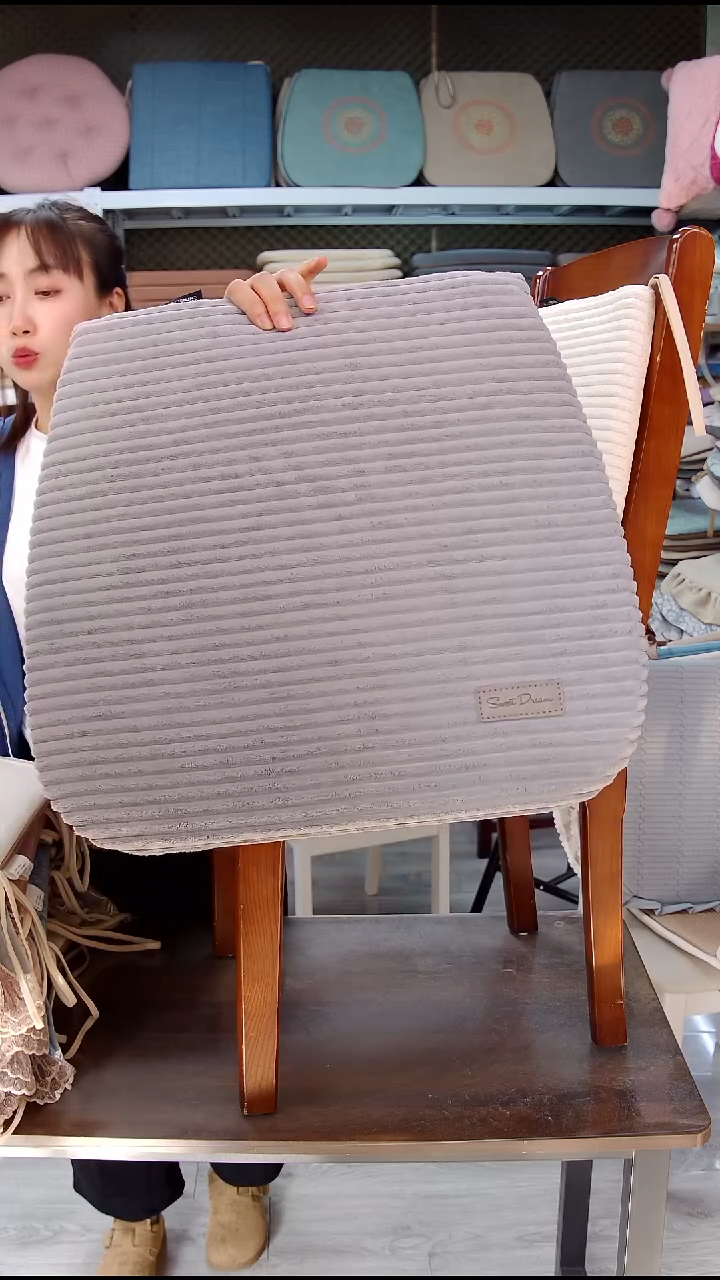 布灯芯绒：灰色4个