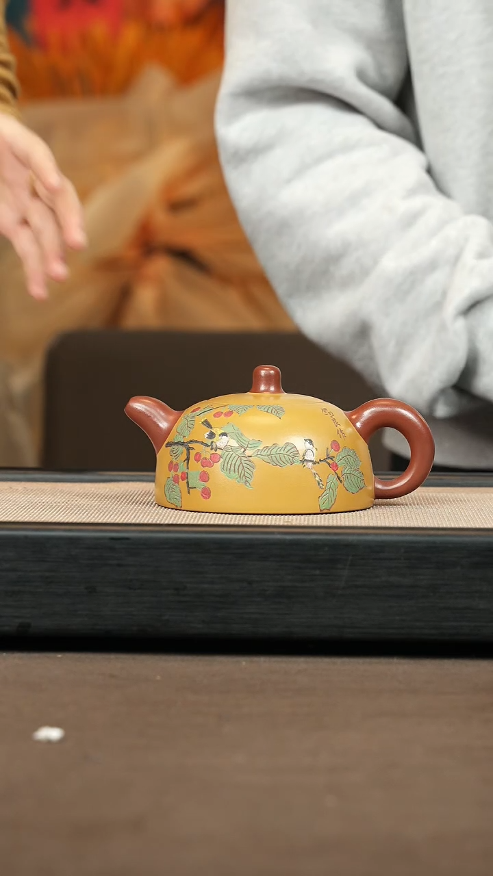 【闪购商品】紫砂茶壶【P081】半月300c