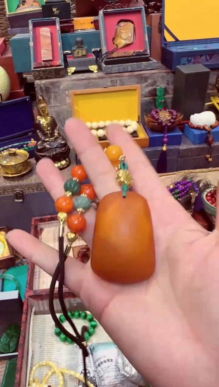 【闪购商品】蜜蜡颈饰未镶嵌                