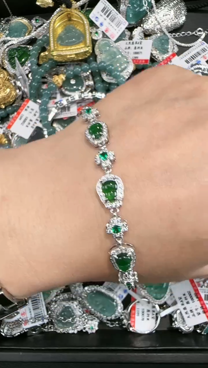 【闪购商品】翡翠手链未镶嵌天然翡翠A货