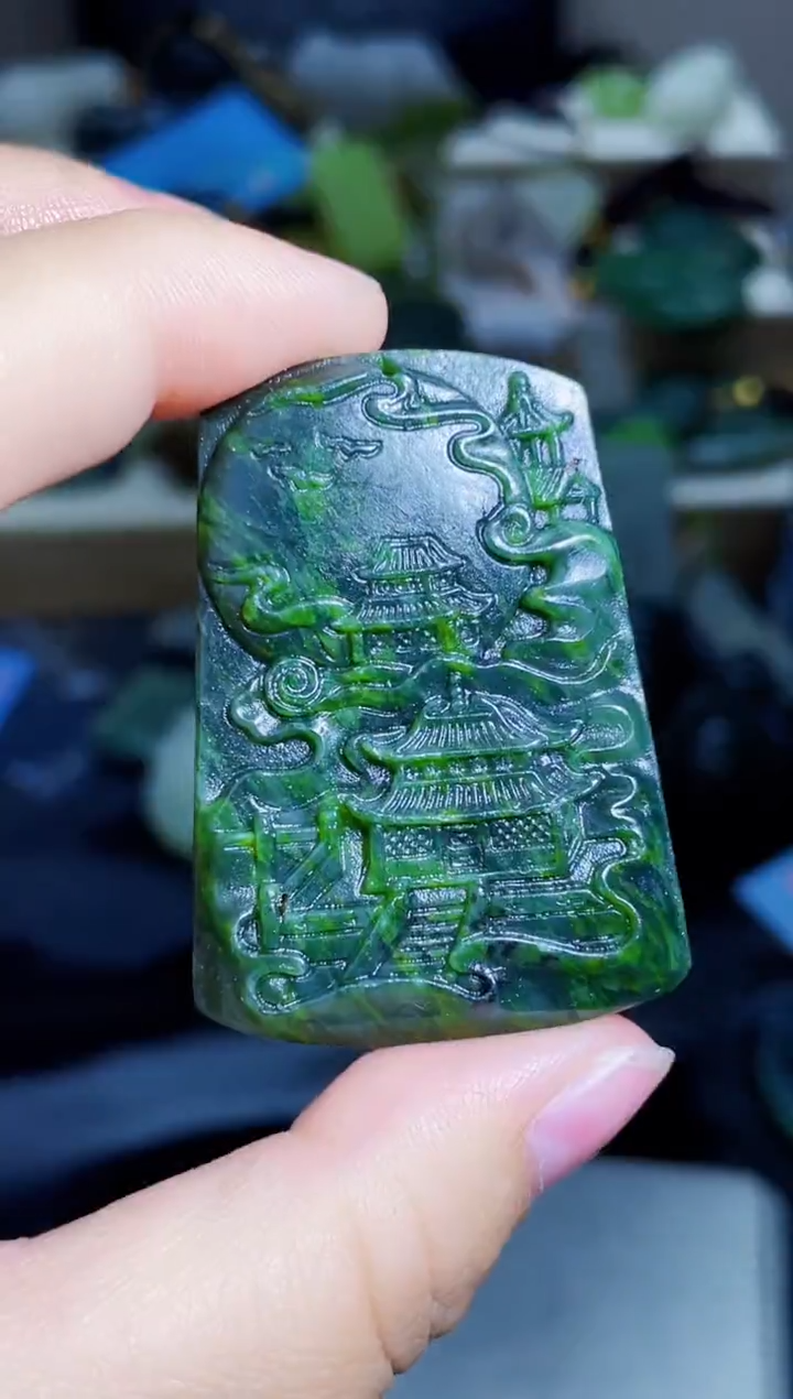 颈饰未镶嵌和田玉1