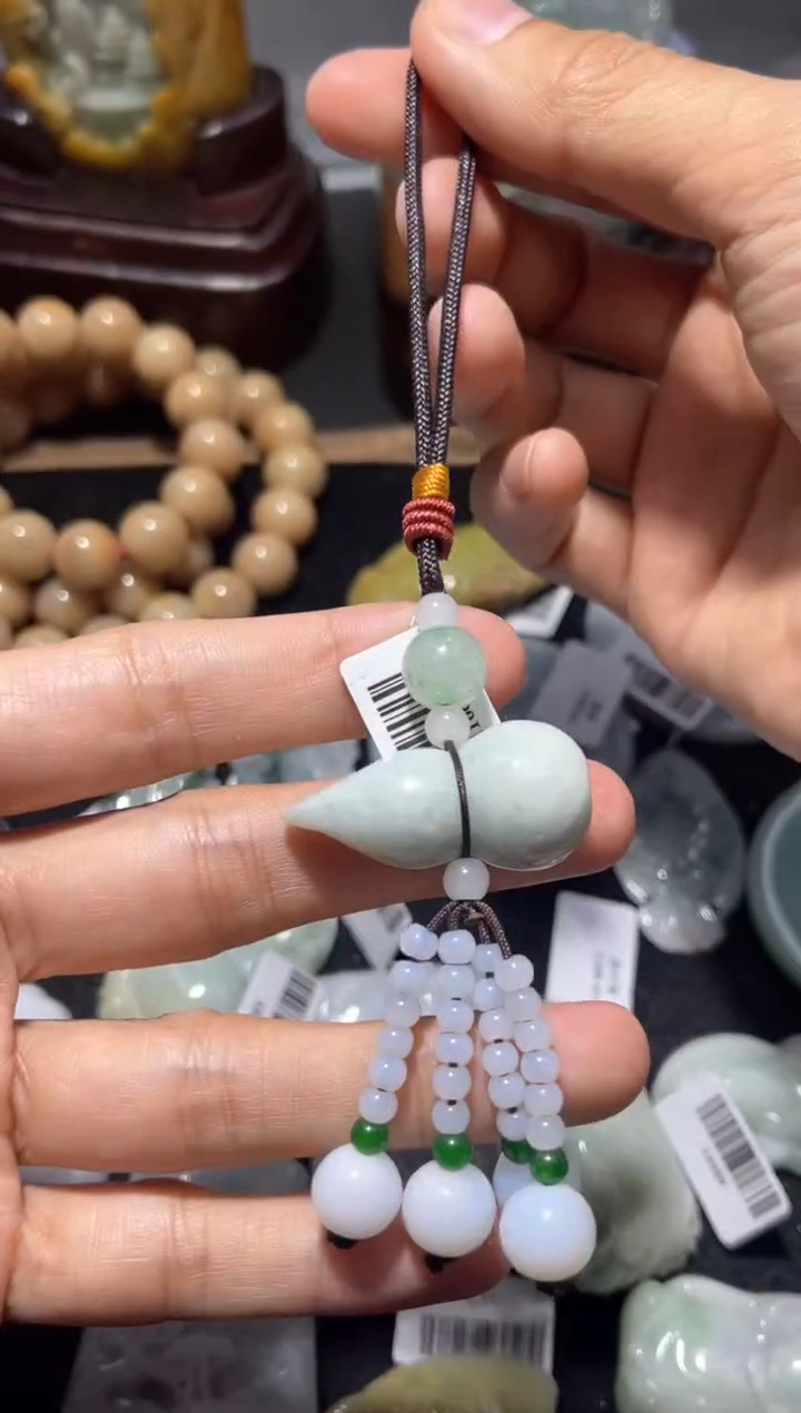 【闪购商品】翡翠颈饰未镶嵌00019395