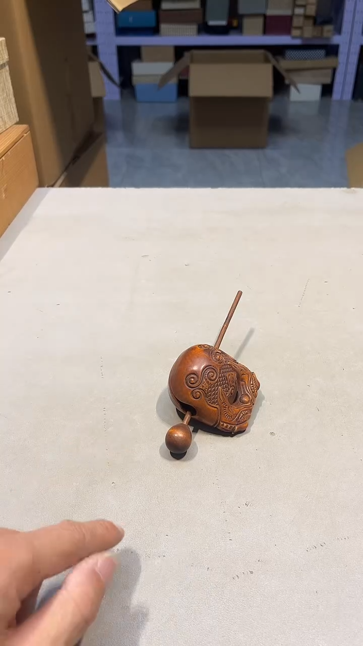 手工艺品琉璃放**颠城城工艺品店